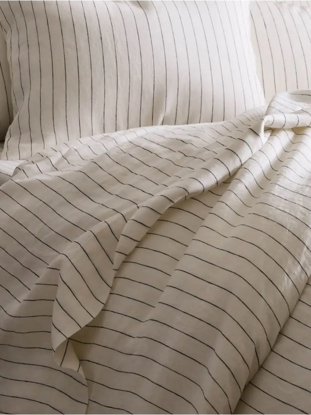 NWOT Quince European Linen Stripe 2 Pc Duvet Cover Set, Twin (Pencil Stripe)